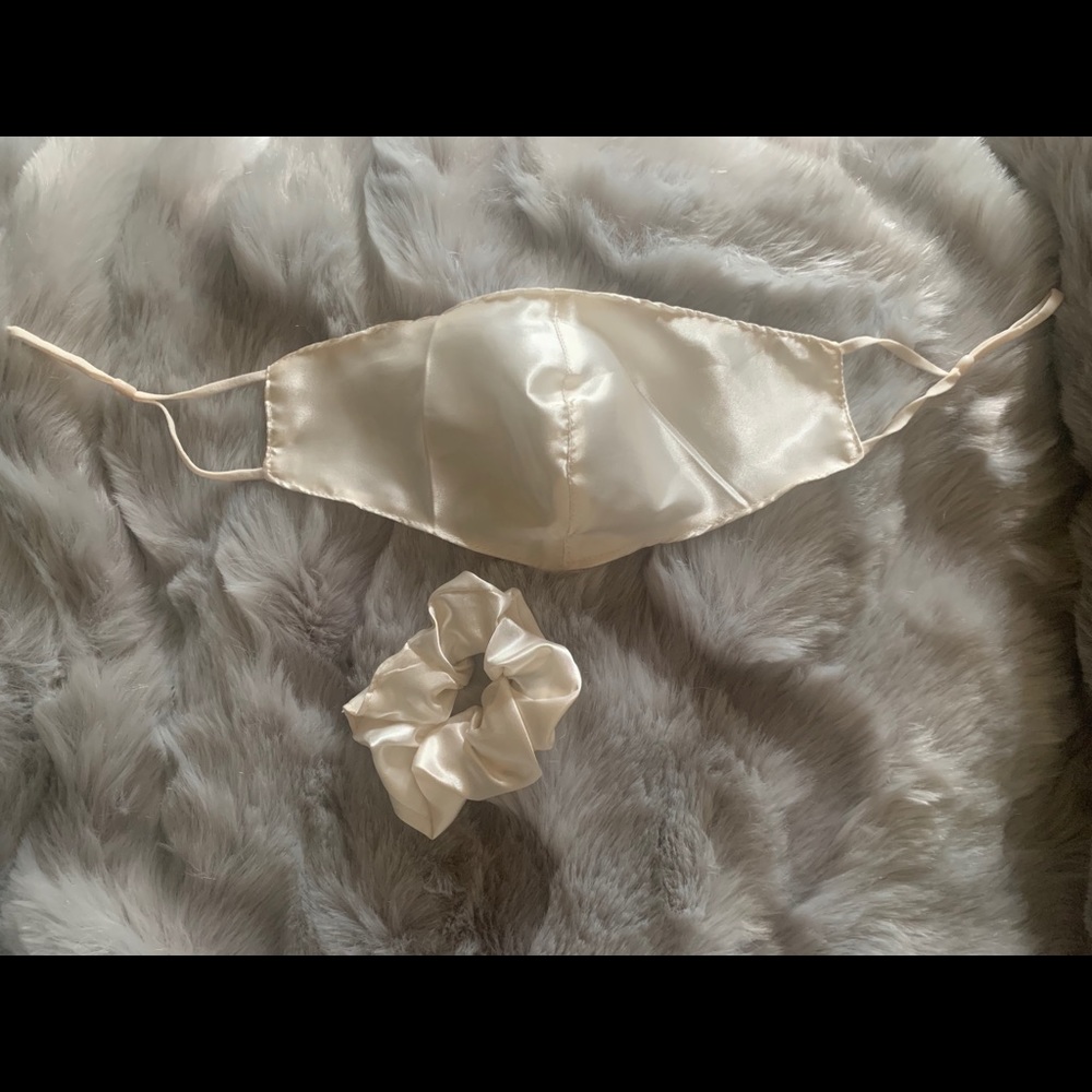 Satin Face Mask and Scrunchie (4 sets) - Picture 4 of 5